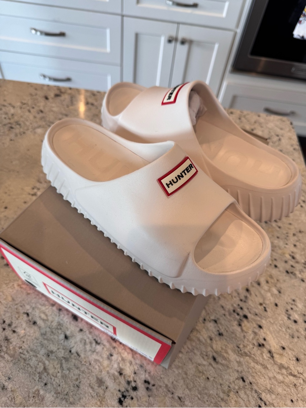 Hunter White women’s Slide Sandals